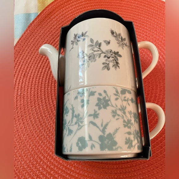 Laura Ashley tea for one ceramic tea pot and cup with teabags.stackable, floral - Picture 2 of 3